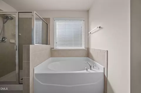 Bath - 2464 Everstone Rd, Wake Forest, NC 27587 photo 4 of 4