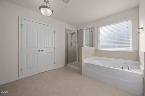 Bath - 2464 Everstone Rd, Wake Forest, NC 27587 photo 3 of 4