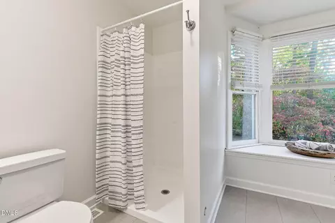 Bath - 531 W Cornwall Rd, Cary, NC 27511 photo 5 of 6