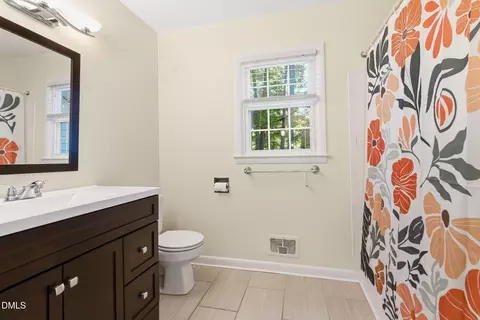 Bath - 531 W Cornwall Rd, Cary, NC 27511 photo 1 of 6