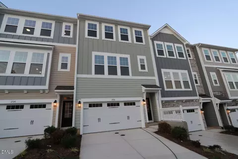 2726 Hunter Woods Dr # 627, Apex, NC 27502