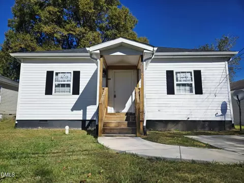 814 Elizabeth St, Burlington, NC 27217