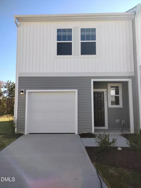 2049 Glen Crossing Dr, Durham, NC 27704