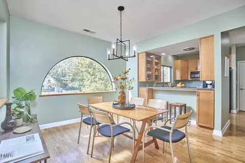 107 Mulberry St #B, Carrboro, NC 27510