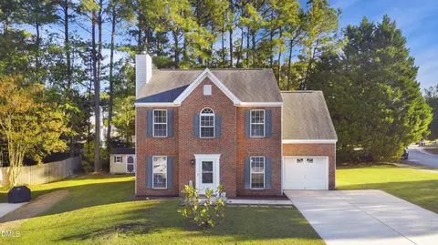 5200 Fieldwood Ct, Raleigh, NC 27616