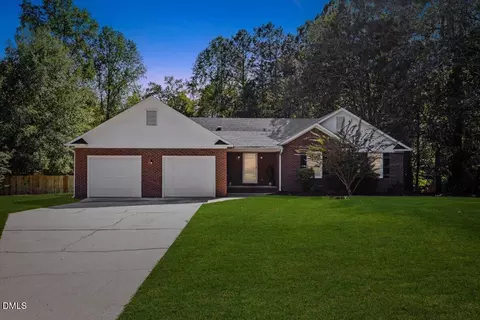 7679 Spurge Dr, Fayetteville, NC 28311