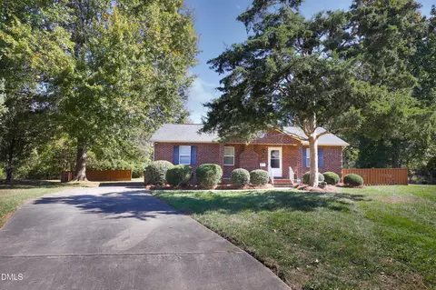 1711 Hanover Ct, High Point, NC 27265