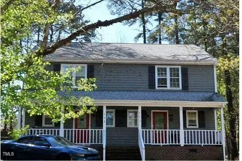 125 Karen Ct #125-127, Cary, NC 27511