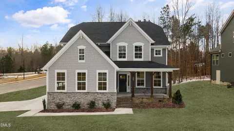 386 Glade Dr, Aberdeen, NC 28315