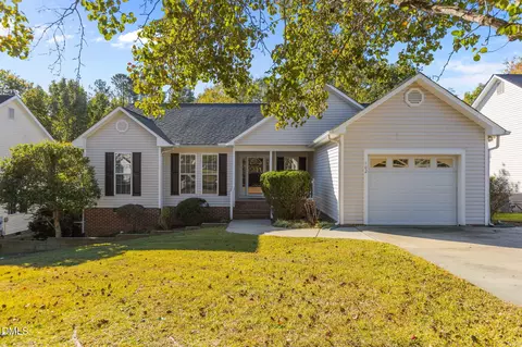 402 Gem Dr, Knightdale, NC 27545