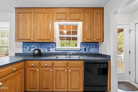 6236 Bridgemont Ln, Willow Spring, NC 27592 photo 8