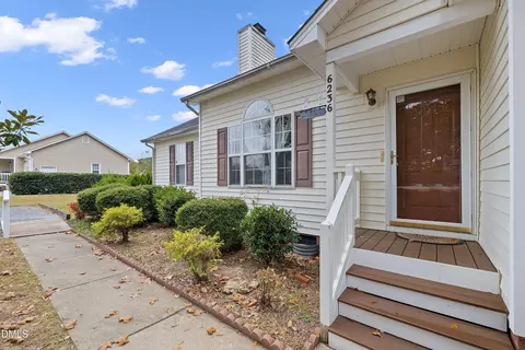 6236 Bridgemont Ln, Willow Spring, NC 27592 photo 2