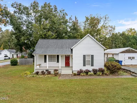 308 W Jackson St, Mebane, NC 27302
