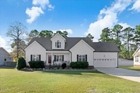 22 Quebec Dr, Selma, NC 27576
