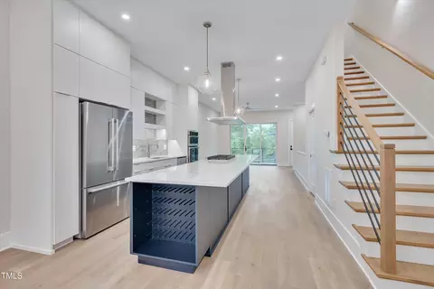 Entry Way - 771 Willard St, Durham, NC 27701 photo 1 of 3