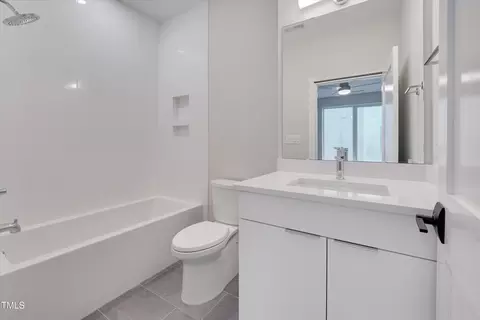 Bath - 771 Willard St, Durham, NC 27701 photo 2 of 3