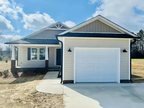 52 Grace Pond Ave, Benson, NC 27504