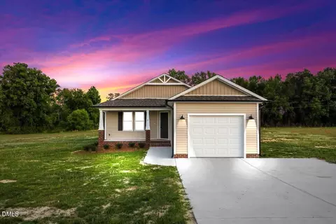52 Grace Pond Ave, Benson, NC 27504