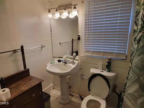 Bath - 4108 Station Rd, Durham, NC 27705 photo 2 of 2