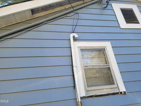 Exterior - 4108 Station Rd, Durham, NC 27705 photo 9 of 12