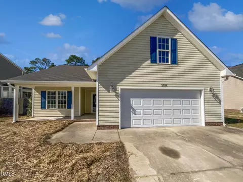 2926 High Plains Dr, Hope Mills, NC 28348