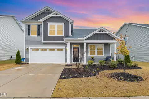 947 Briar Gate Dr, Holly Springs, NC 27540