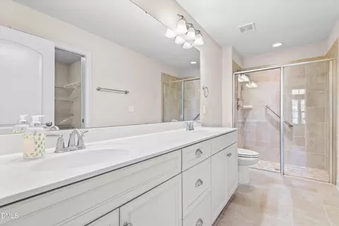 Bath - 1663 Winter Wren Cir, Wake Forest, NC 27587 photo 1 of 3