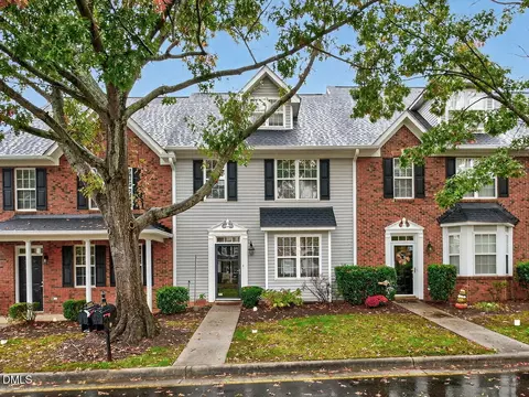 2658 Garden Knoll Ln, Raleigh, NC 27614