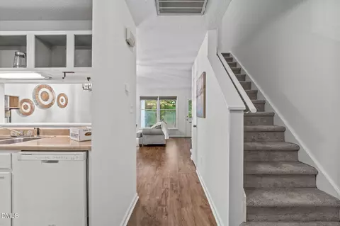 Entry Way - 6 Prestwick Pl, Durham, NC 27705 photo 1 of 3