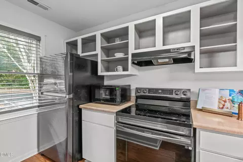 Kitchen - 6 Prestwick Pl, Durham, NC 27705 photo 3 of 3
