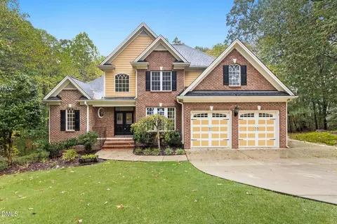 1205 Trotter Bluffs Dr, Holly Springs, NC 27540