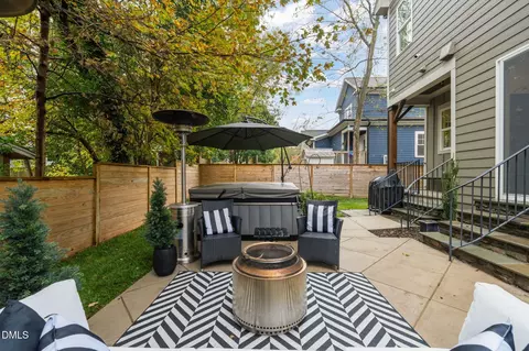 Exterior - 616 E Cabarrus St, Raleigh, NC 27601 photo 5 of 10