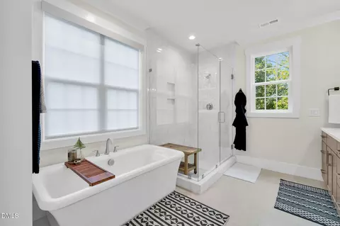 Bath - 616 E Cabarrus St, Raleigh, NC 27601 photo 2 of 5
