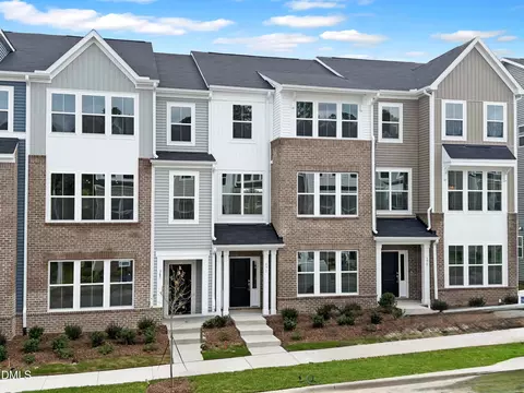 371 Chesapeake Commons St #116, Garner, NC 27529