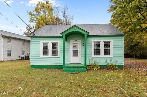 324 W Starmount Ave, Liberty, NC 27298
