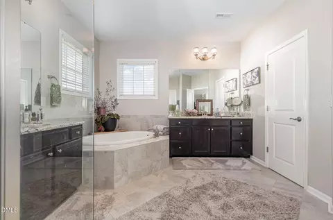 Bath - 1701 Highpoint St, Wake Forest, NC 27587 photo 3 of 4