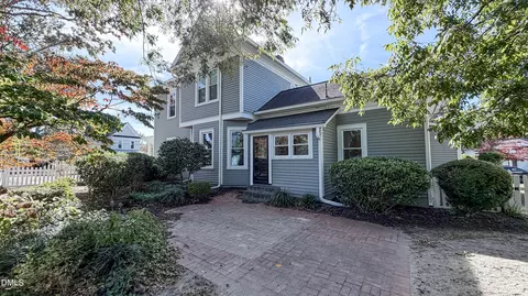 Exterior - 216 S 4th St, Smithfield, NC 27577 photo 9 of 17