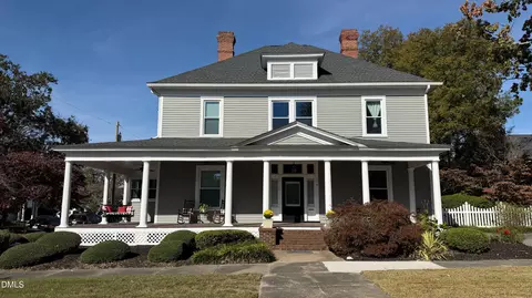 216 S 4th St, Smithfield, NC 27577