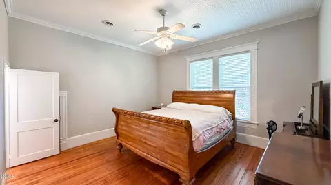 Bedroom - 216 S 4th St, Smithfield, NC 27577 photo 3 of 10