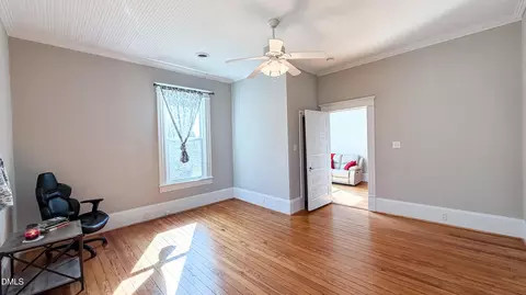 Bedroom - 216 S 4th St, Smithfield, NC 27577 photo 5 of 10