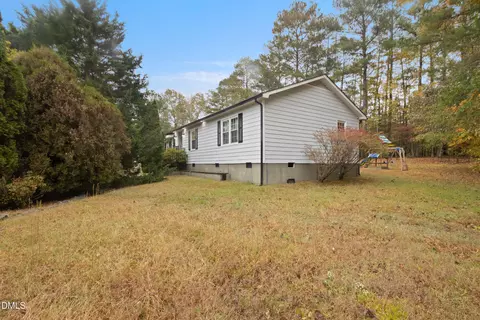 Exterior - 2930 Thomas Rd, Henderson, NC 27537 photo 4 of 5
