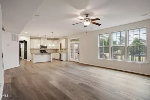 1401 Endgame Ct, Wake Forest, NC 27587
