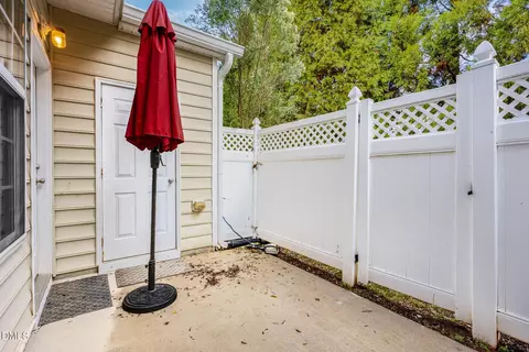 Exterior - 7824 Silverthread Ln, Raleigh, NC 27617 photo 4 of 11