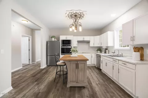307 E J St, Erwin, NC 28339 photo 7