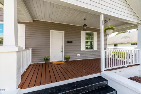 307 E J St, Erwin, NC 28339 photo 4