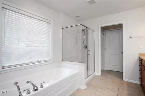 Bath - 411 Amiable Loop, Cary, NC 27519 photo 2 of 3