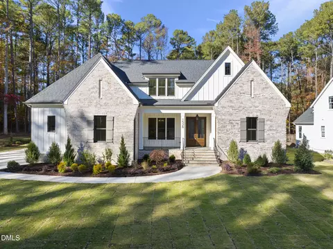 1528 Lake Adventure Ct, Raleigh, NC 27613