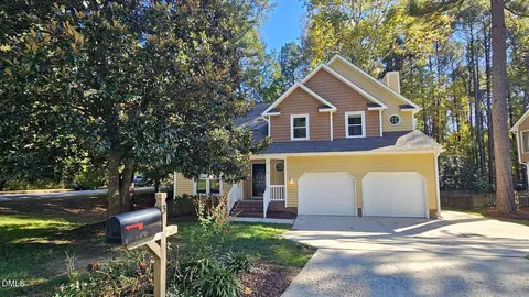 Exterior - 3 Fieldcrest Ct, Durham, NC 27713 photo 2 of 7
