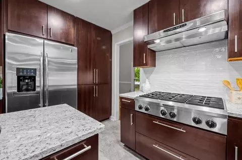 Kitchen - 3 Fieldcrest Ct, Durham, NC 27713 photo 2 of 3