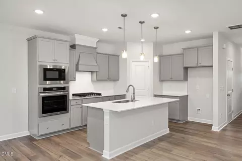 3851 Well Fleet Dr, Fuquay Varina, NC 27592